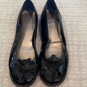 Clarks Women's Black Patent Floral Ballet  Loafers 7.5